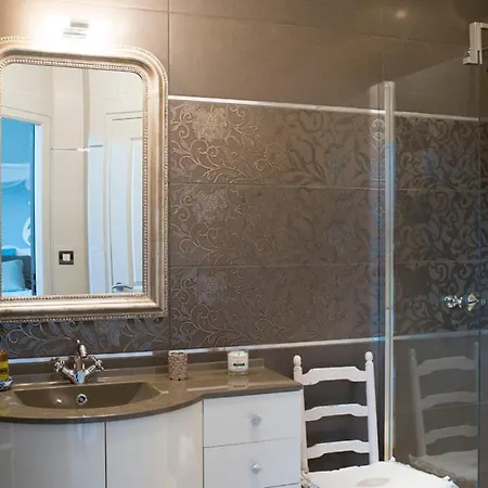 Lyolyl فندق مبيت وإفطار 3*